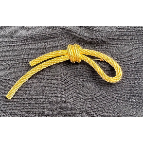 Vintage Christian Dior Twisted Rope Knot Pin EUC - Picture 1 of 5